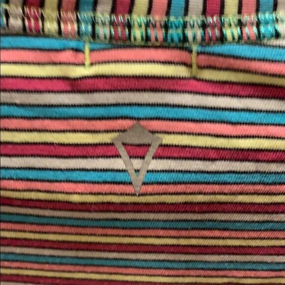 ✨Ivivva Reversible Multi Stripe long sleeve tee - Picture 4 of 9